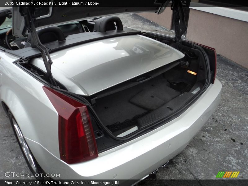 Light Platinum / Ebony 2005 Cadillac XLR Roadster