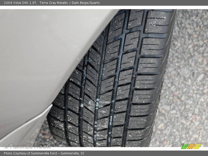 Terra Gray Metallic / Dark Beige/Quartz 2004 Volvo S40 1.9T