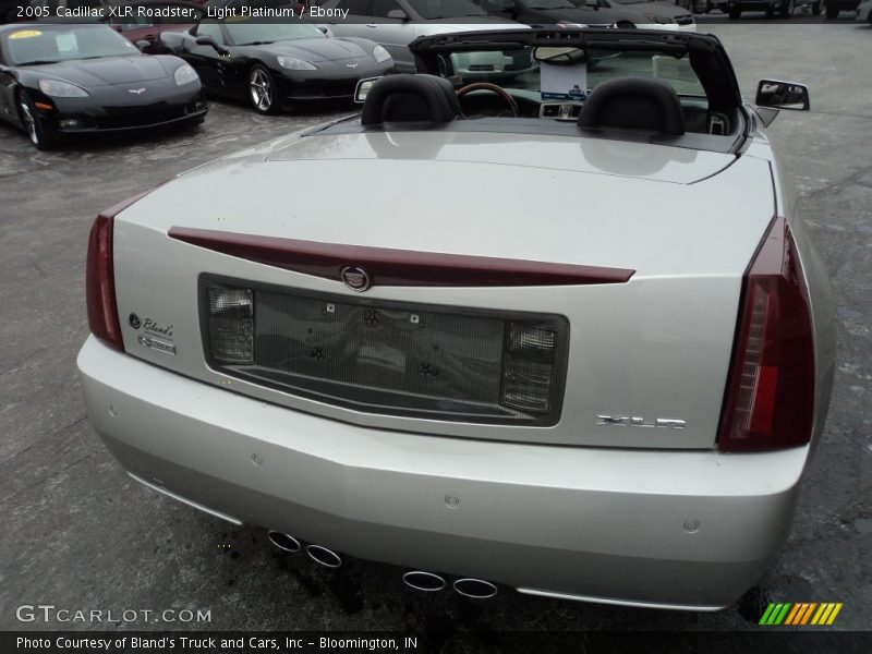 Light Platinum / Ebony 2005 Cadillac XLR Roadster