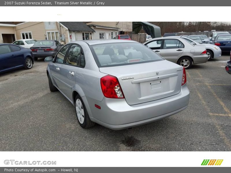 Titanium Silver Metallic / Grey 2007 Suzuki Forenza Sedan