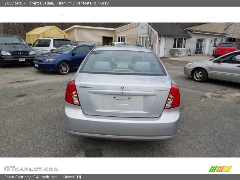 Titanium Silver Metallic / Grey 2007 Suzuki Forenza Sedan