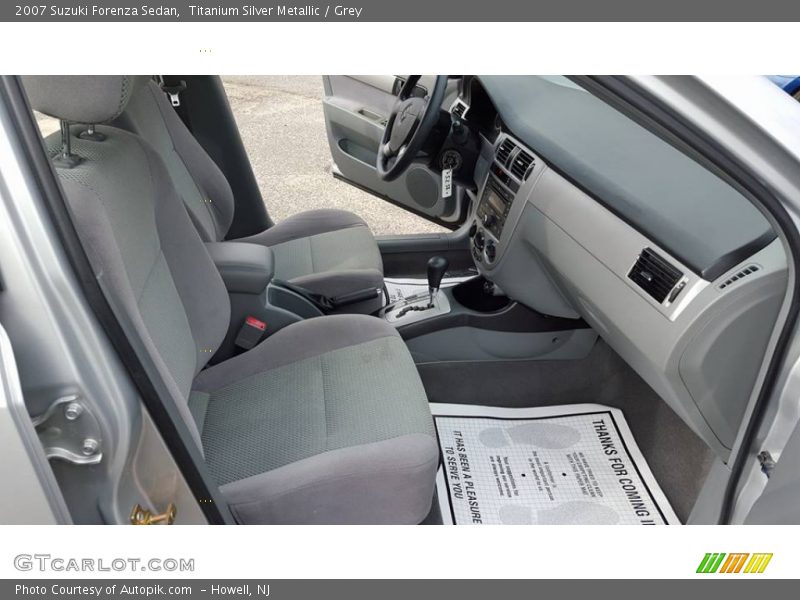 Titanium Silver Metallic / Grey 2007 Suzuki Forenza Sedan