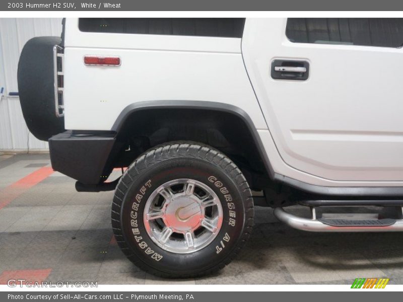 White / Wheat 2003 Hummer H2 SUV