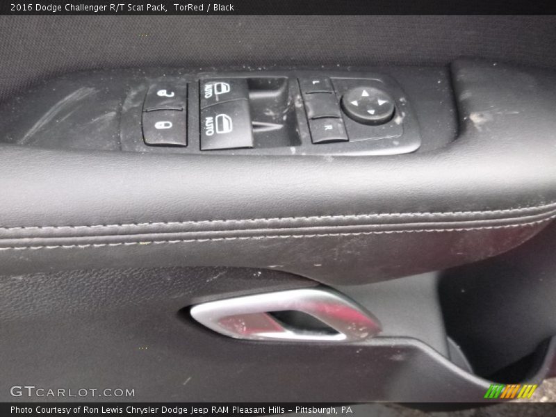 Controls of 2016 Challenger R/T Scat Pack