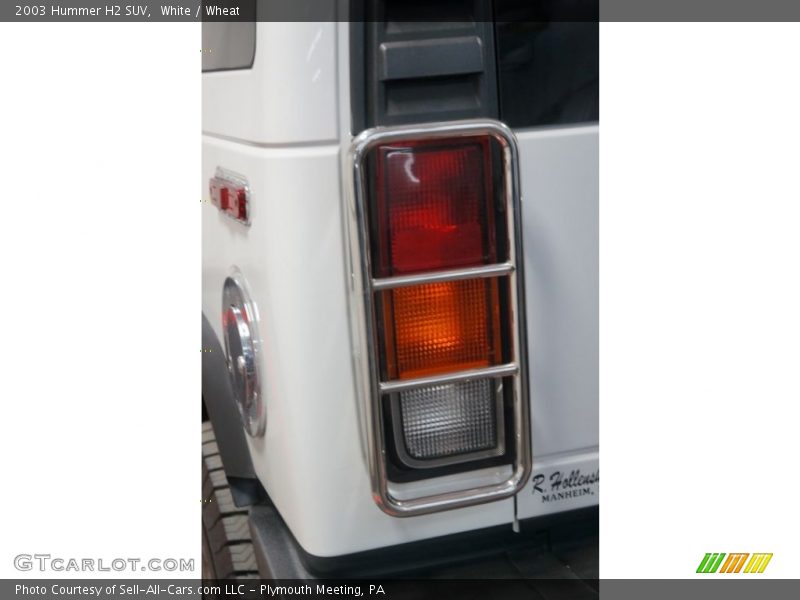 White / Wheat 2003 Hummer H2 SUV