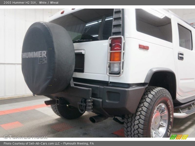 White / Wheat 2003 Hummer H2 SUV
