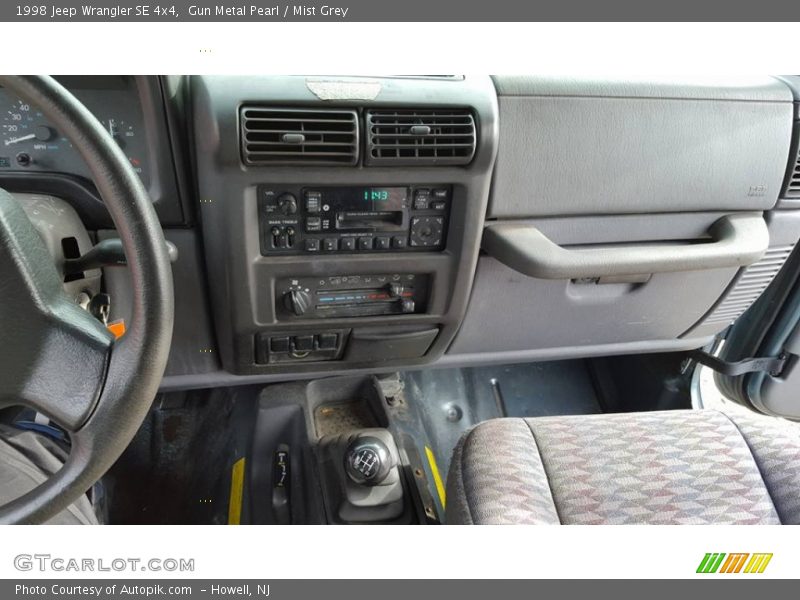 Gun Metal Pearl / Mist Grey 1998 Jeep Wrangler SE 4x4