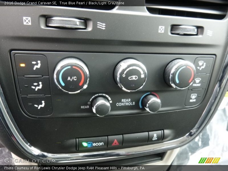 True Blue Pearl / Black/Light Graystone 2016 Dodge Grand Caravan SE