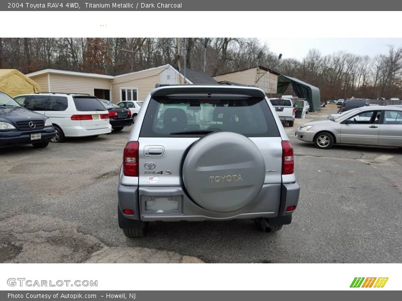 Titanium Metallic / Dark Charcoal 2004 Toyota RAV4 4WD
