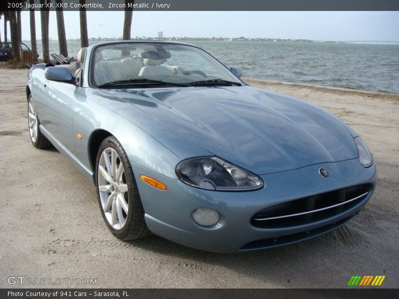 Front 3/4 View of 2005 XK XK8 Convertible