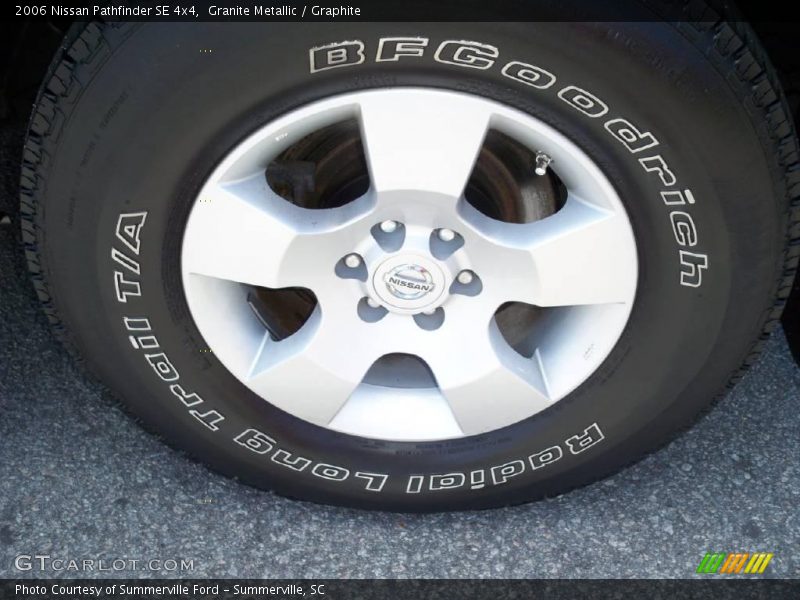 Granite Metallic / Graphite 2006 Nissan Pathfinder SE 4x4