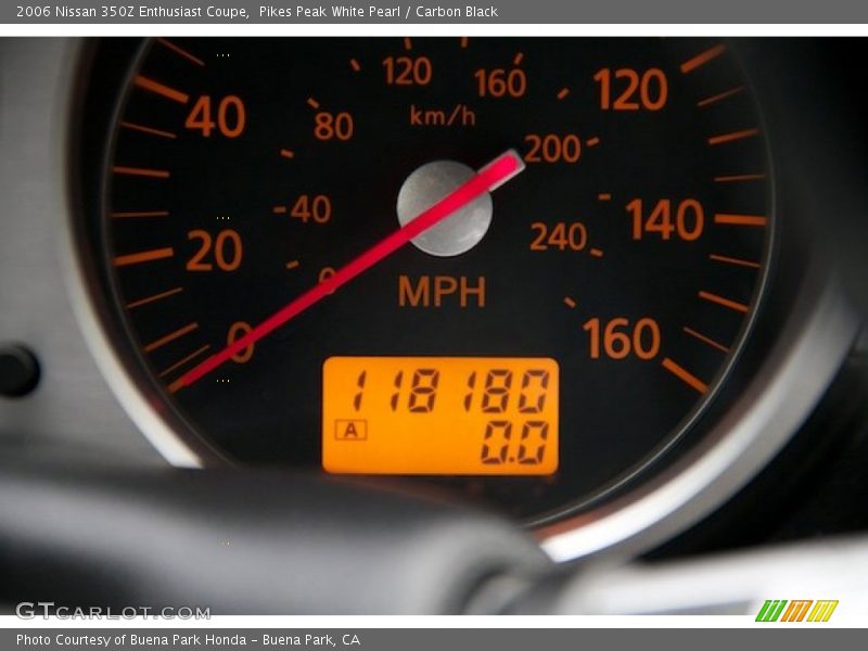 Pikes Peak White Pearl / Carbon Black 2006 Nissan 350Z Enthusiast Coupe