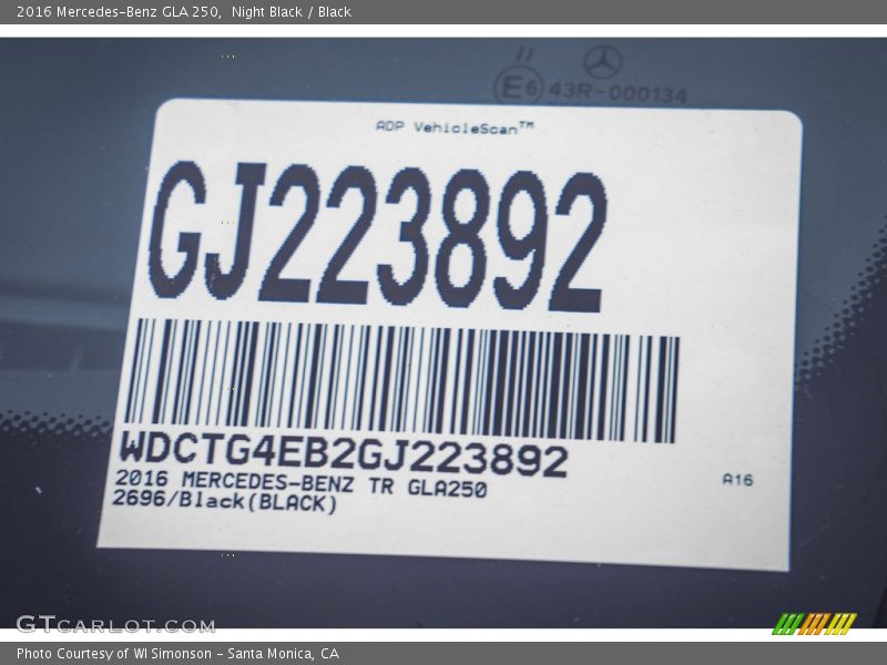 Night Black / Black 2016 Mercedes-Benz GLA 250