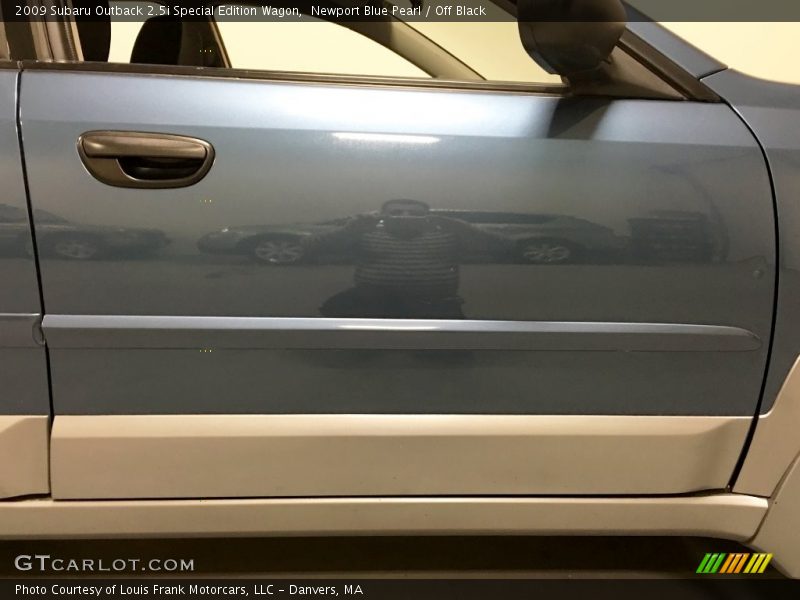 Newport Blue Pearl / Off Black 2009 Subaru Outback 2.5i Special Edition Wagon