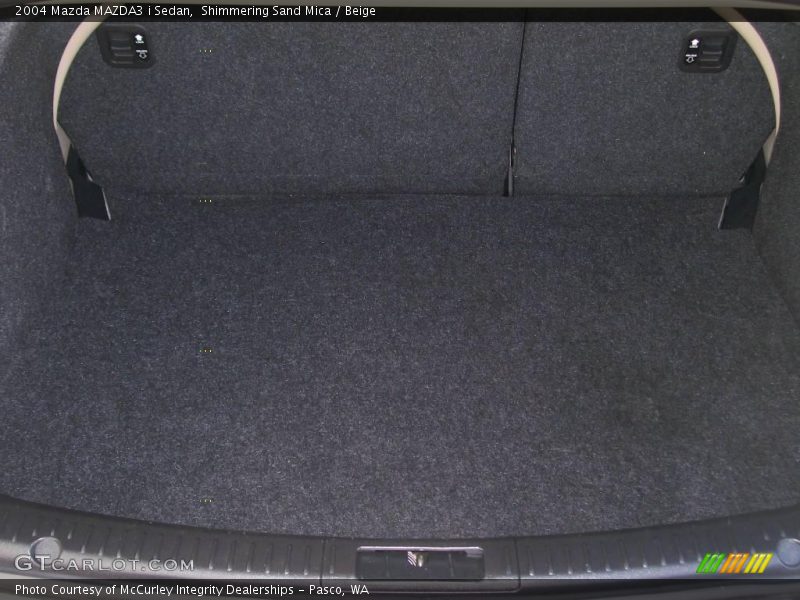 Shimmering Sand Mica / Beige 2004 Mazda MAZDA3 i Sedan