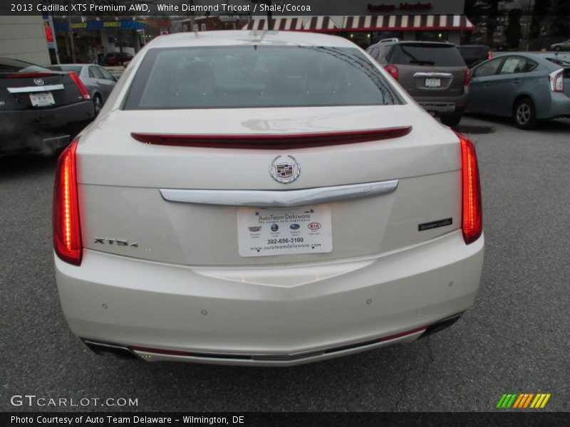White Diamond Tricoat / Shale/Cocoa 2013 Cadillac XTS Premium AWD