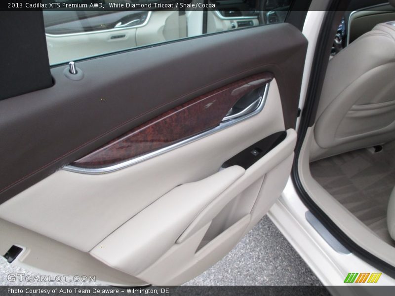 White Diamond Tricoat / Shale/Cocoa 2013 Cadillac XTS Premium AWD