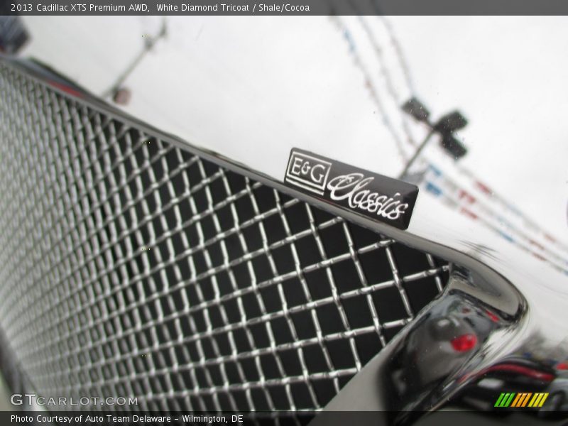 White Diamond Tricoat / Shale/Cocoa 2013 Cadillac XTS Premium AWD