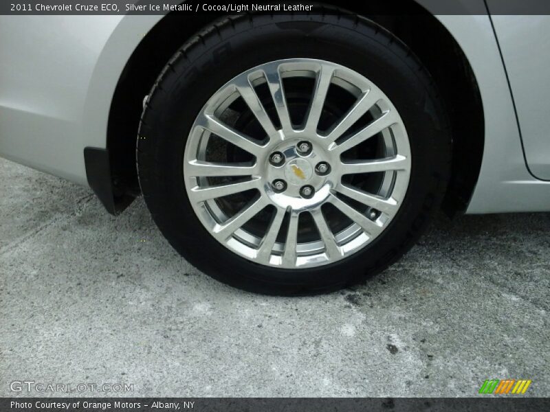 Silver Ice Metallic / Cocoa/Light Neutral Leather 2011 Chevrolet Cruze ECO