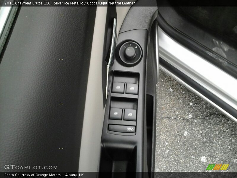 Silver Ice Metallic / Cocoa/Light Neutral Leather 2011 Chevrolet Cruze ECO