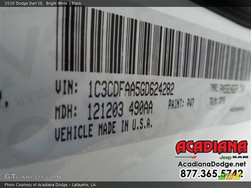 Bright White / Black 2016 Dodge Dart SE