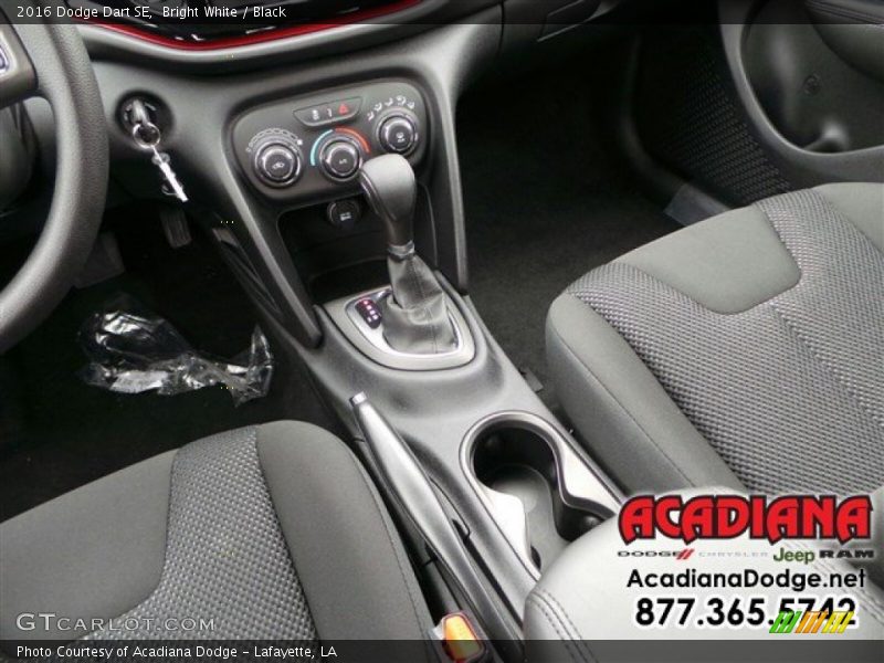Bright White / Black 2016 Dodge Dart SE