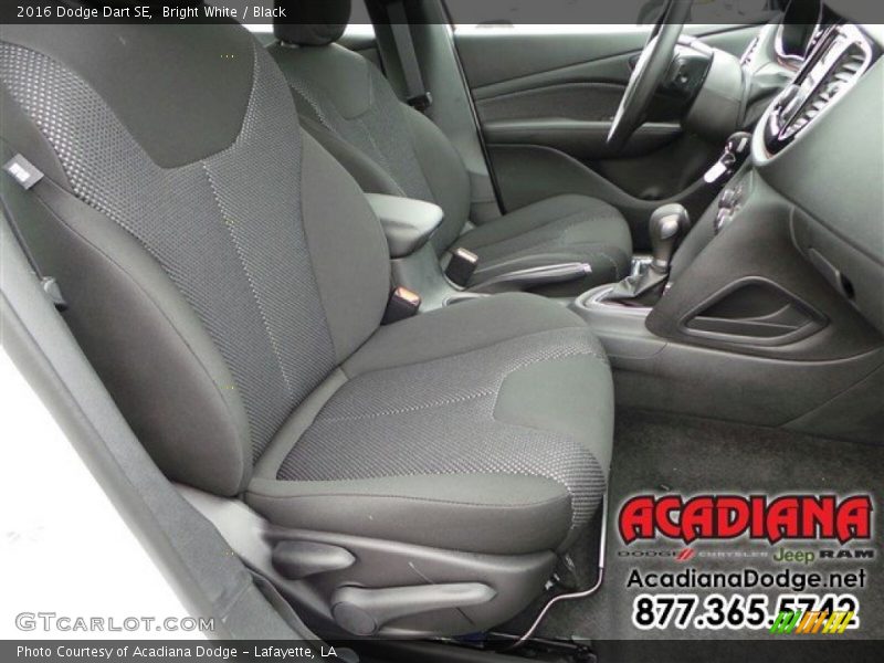 Bright White / Black 2016 Dodge Dart SE