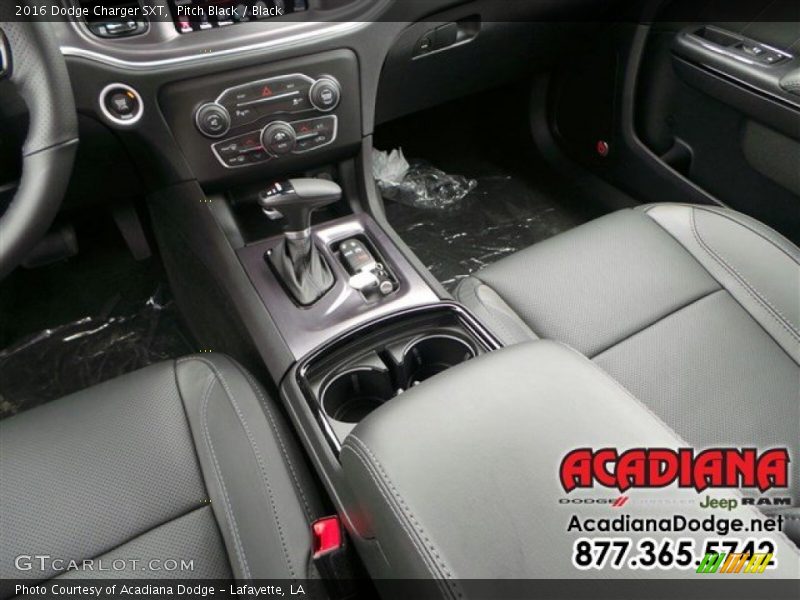 Pitch Black / Black 2016 Dodge Charger SXT