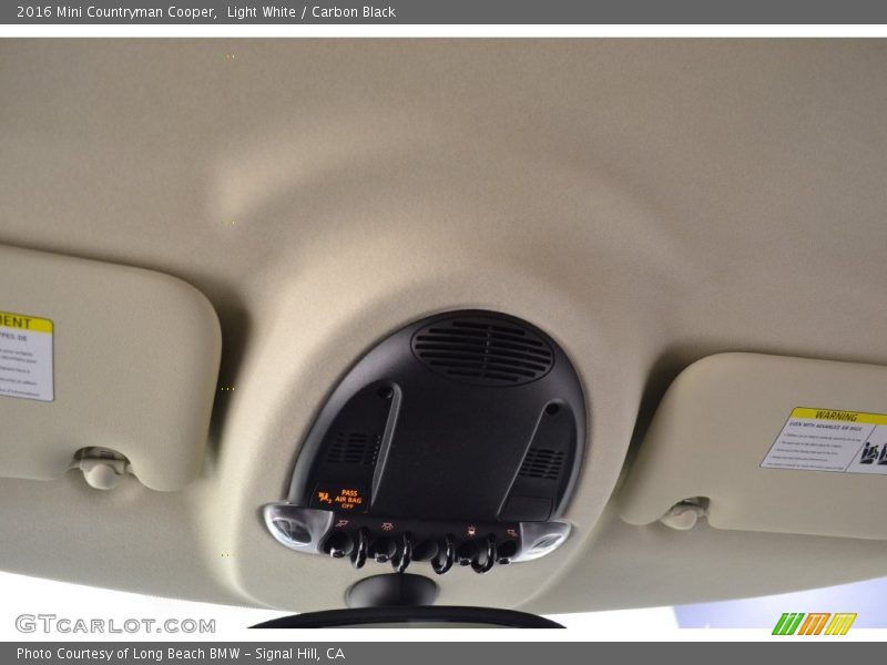 Light White / Carbon Black 2016 Mini Countryman Cooper