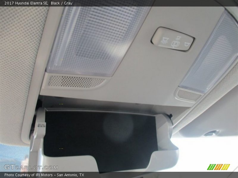 Black / Gray 2017 Hyundai Elantra SE