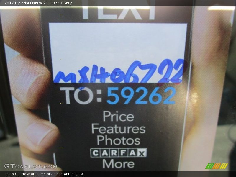 Black / Gray 2017 Hyundai Elantra SE