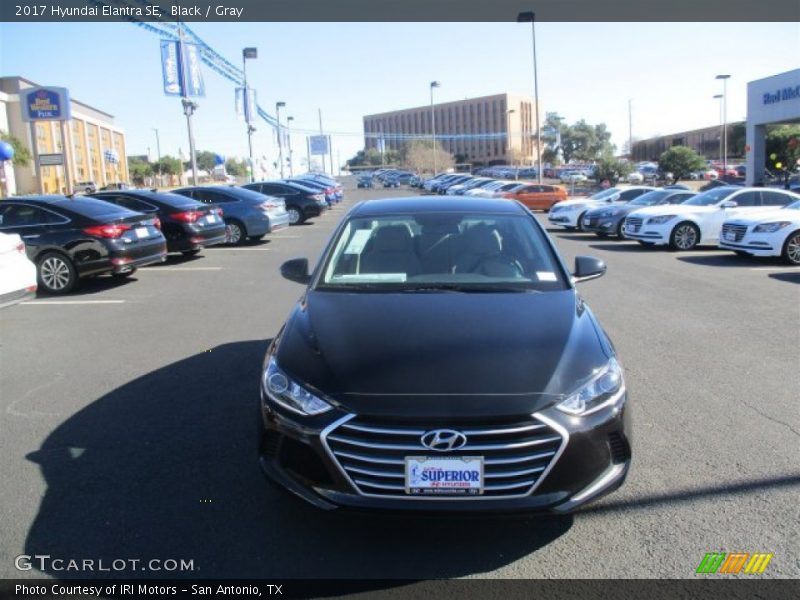 Black / Gray 2017 Hyundai Elantra SE