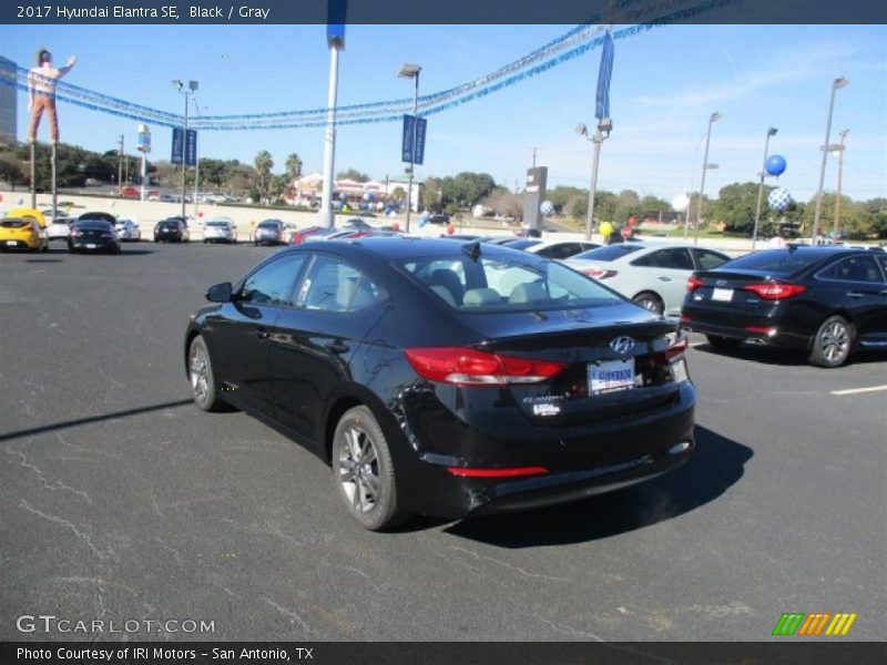 Black / Gray 2017 Hyundai Elantra SE
