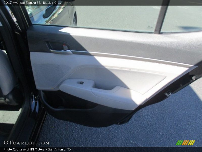 Black / Gray 2017 Hyundai Elantra SE