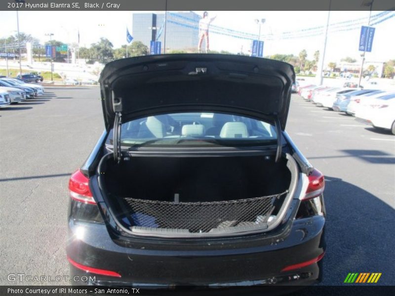 Black / Gray 2017 Hyundai Elantra SE