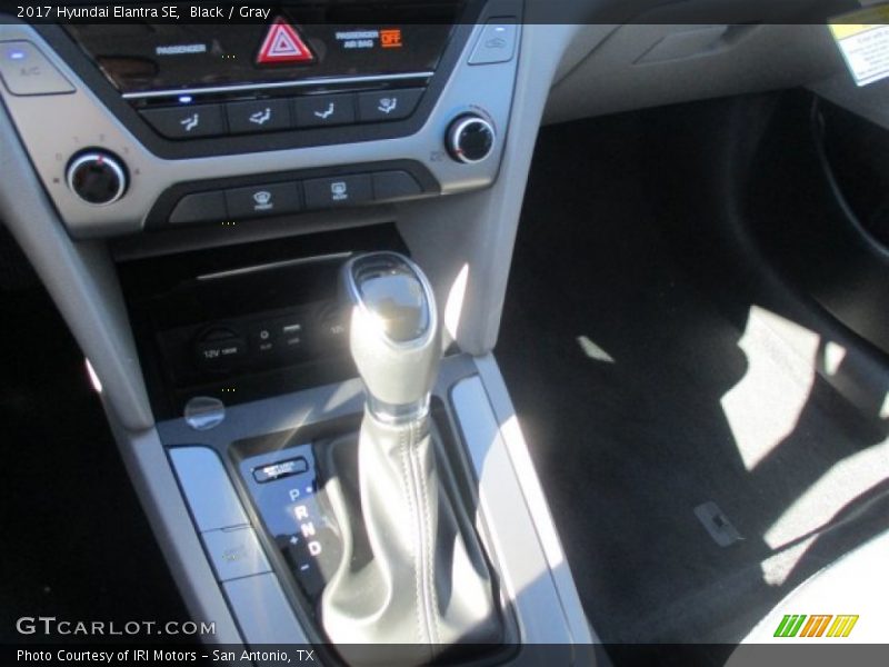 Black / Gray 2017 Hyundai Elantra SE