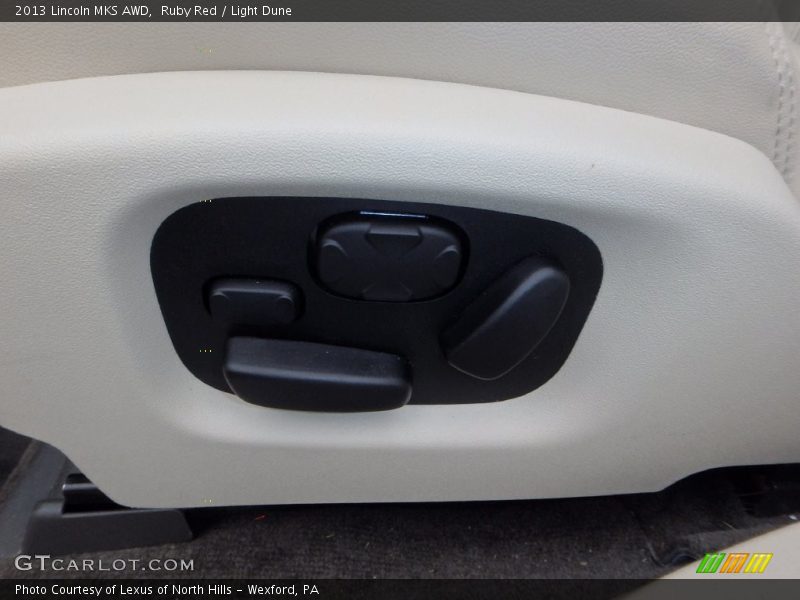 Ruby Red / Light Dune 2013 Lincoln MKS AWD