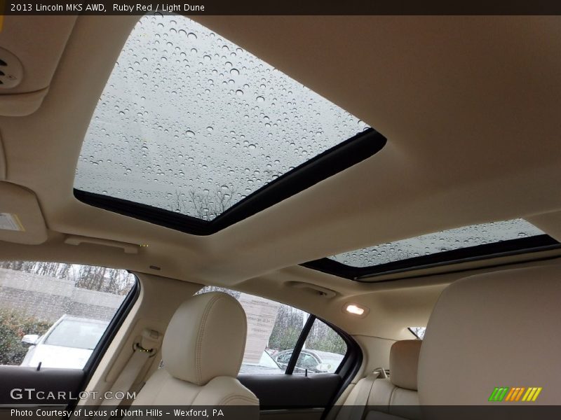 Ruby Red / Light Dune 2013 Lincoln MKS AWD