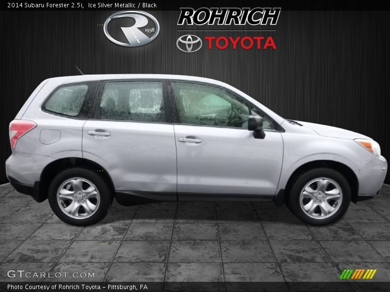 Ice Silver Metallic / Black 2014 Subaru Forester 2.5i