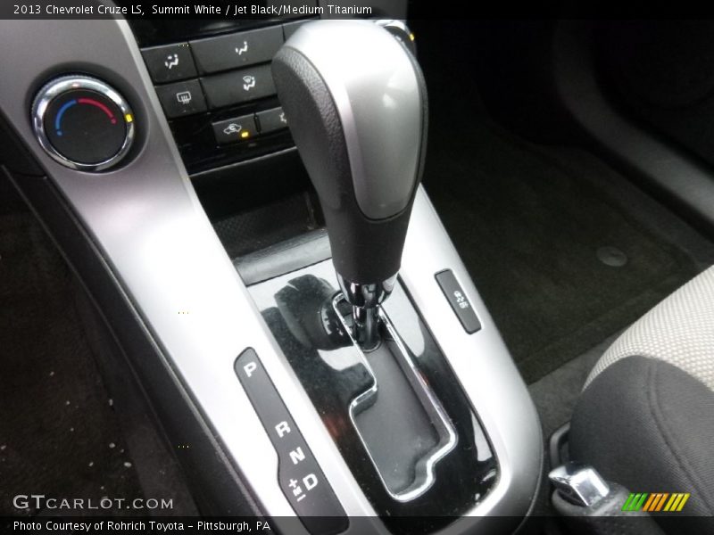 Summit White / Jet Black/Medium Titanium 2013 Chevrolet Cruze LS
