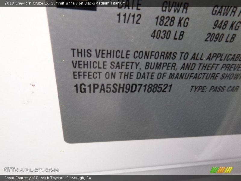 Summit White / Jet Black/Medium Titanium 2013 Chevrolet Cruze LS