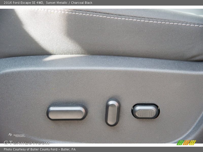 Sunset Metallic / Charcoal Black 2016 Ford Escape SE 4WD