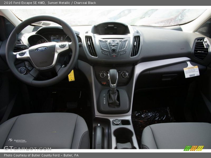 Sunset Metallic / Charcoal Black 2016 Ford Escape SE 4WD