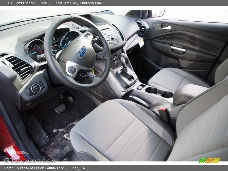 Sunset Metallic / Charcoal Black 2016 Ford Escape SE 4WD