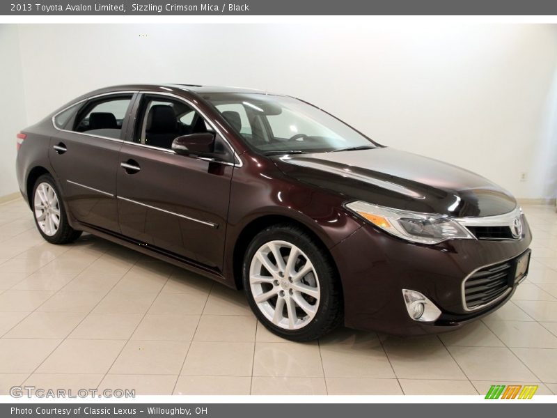 Front 3/4 View of 2013 Avalon Limited