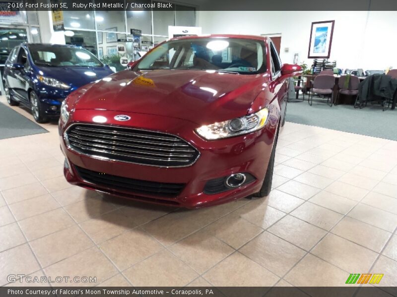Ruby Red Metallic / Charcoal Black 2016 Ford Fusion SE