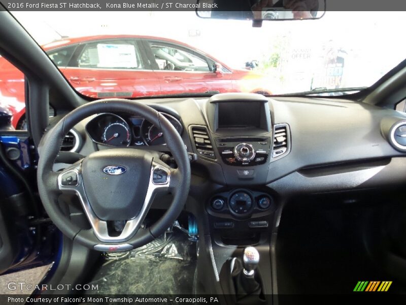 Kona Blue Metallic / ST Charcoal Black 2016 Ford Fiesta ST Hatchback