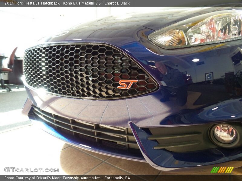 Kona Blue Metallic / ST Charcoal Black 2016 Ford Fiesta ST Hatchback