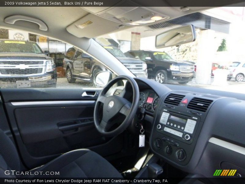 Black Uni / Pure Beige 2009 Volkswagen Jetta S Sedan