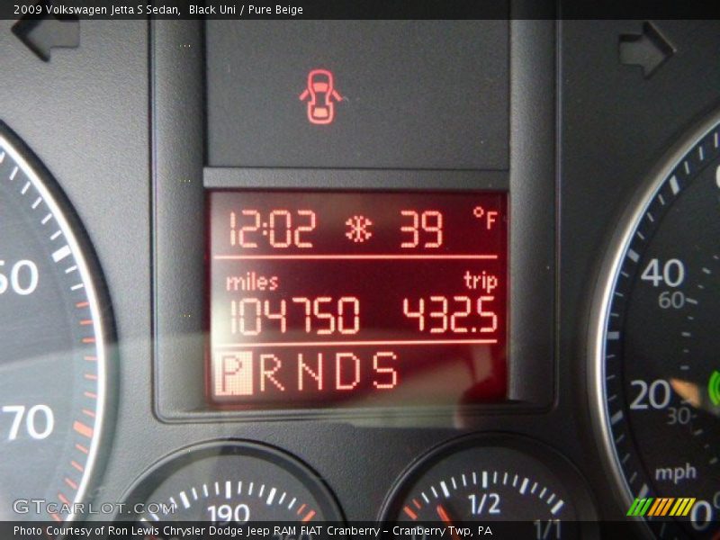 Black Uni / Pure Beige 2009 Volkswagen Jetta S Sedan